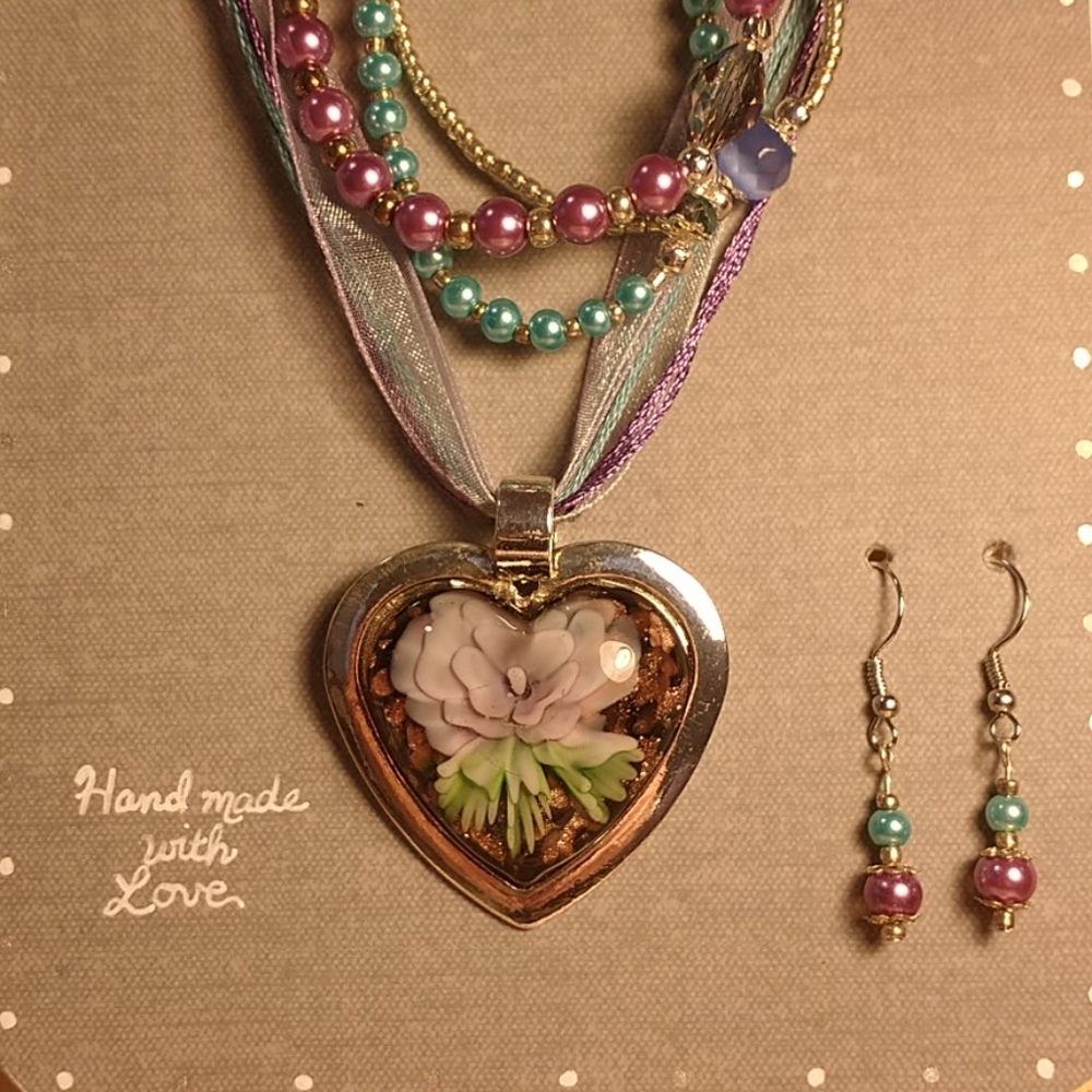 Jewelry Set - Picture 2 of 16